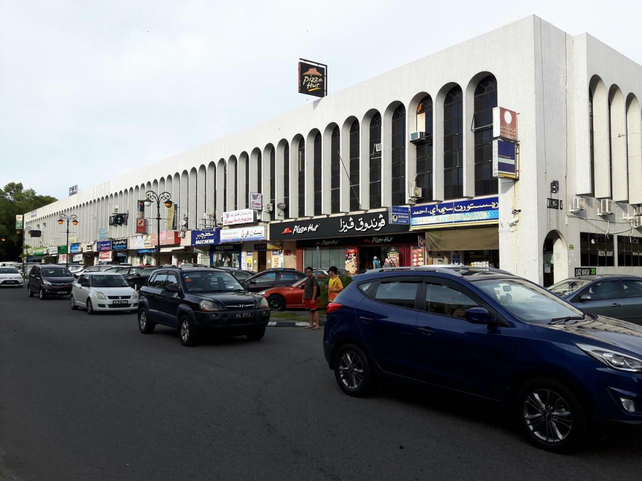 Ez Lodgings Kampong Gadong Bagian luar foto