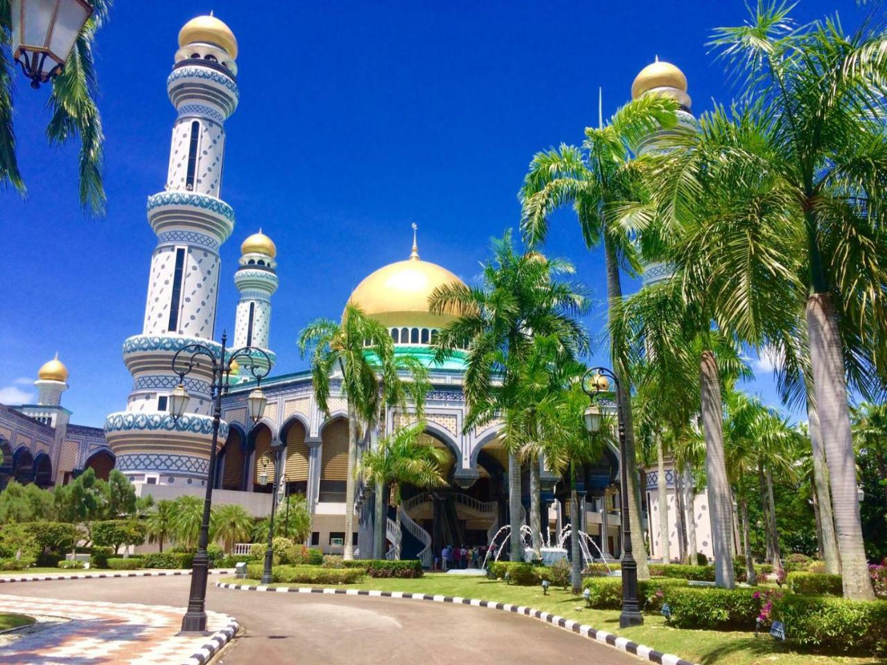 Ez Lodgings Kampong Gadong Bagian luar foto