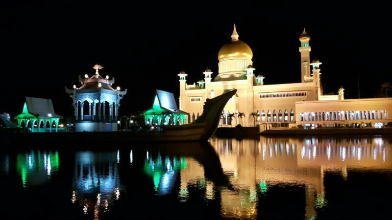 Ez Lodgings Kampong Gadong Bagian luar foto