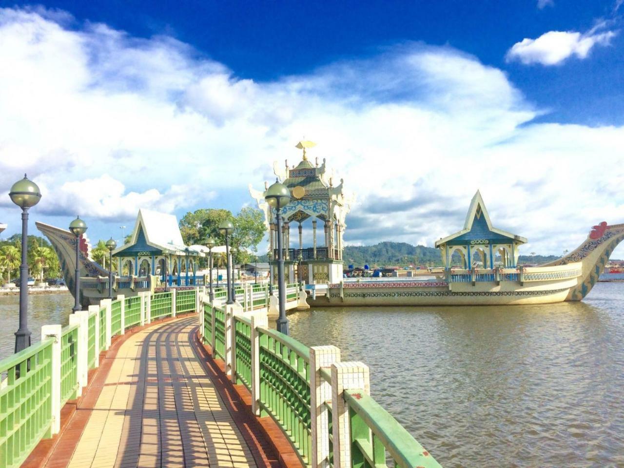 Ez Lodgings Kampong Gadong Bagian luar foto