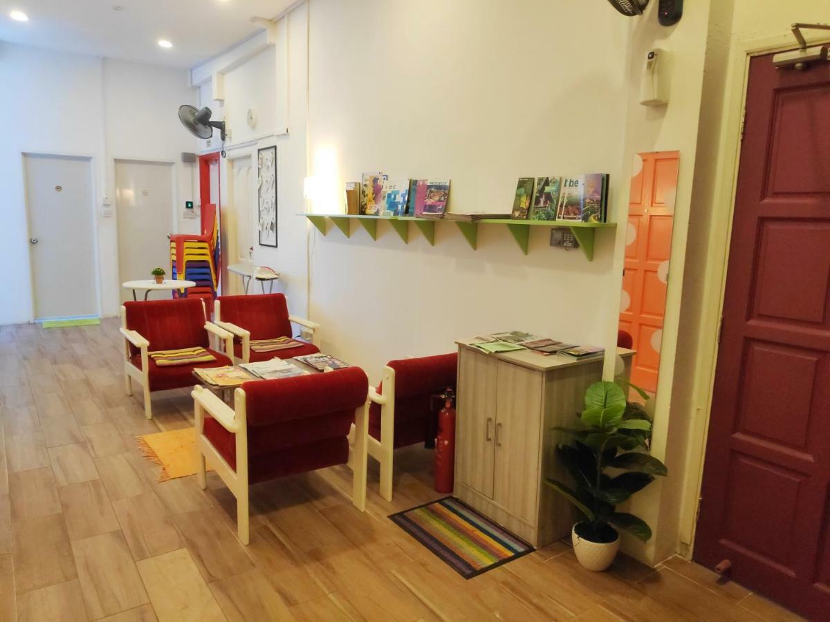 Ez Lodgings Kampong Gadong Bagian luar foto